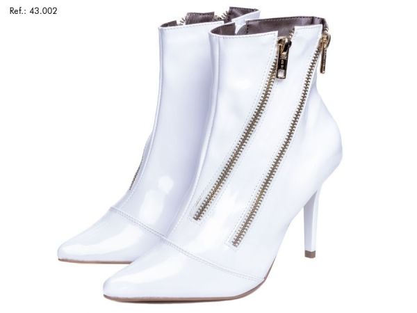 Bota Cano Curto BICO FINO branca - TORRICELLA