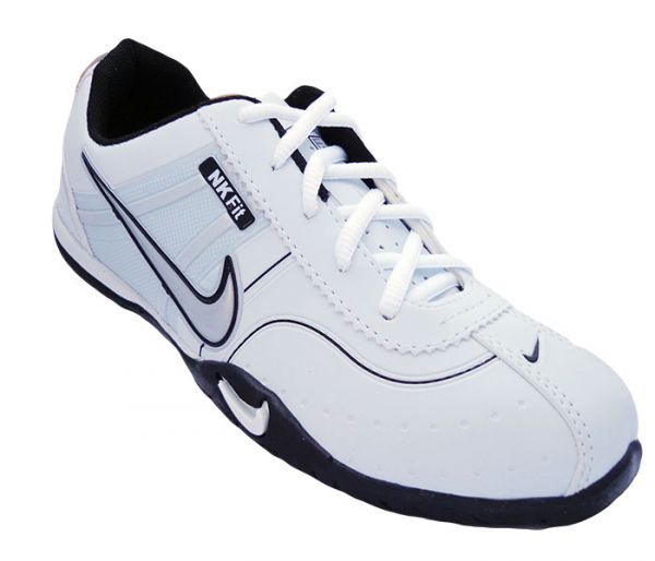 Tênis Nike Fit Branco e Preto