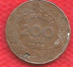 V168-3 - 200 Réis 1942 - Tiragem BAIXA 1.966.000 - Níquel ROSA