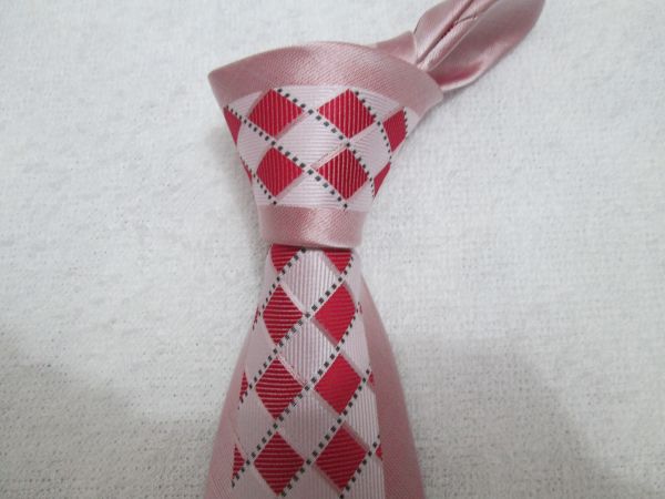 Gravata Xadrez Vermelha e Rosa Marca Mogless