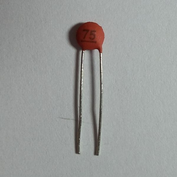 capacitor cerâmico 75pF x 50V