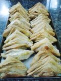 Pastel de massa folheada medio