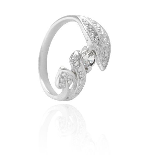 Anel folheado a prata com adereços em forma de folha e zircônia - AN0619P