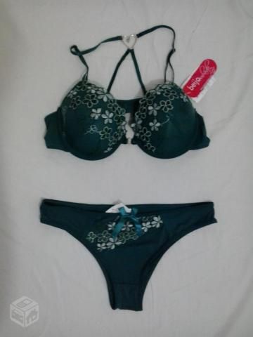 CONJUNTO CALCINHA E SUTIÃ
