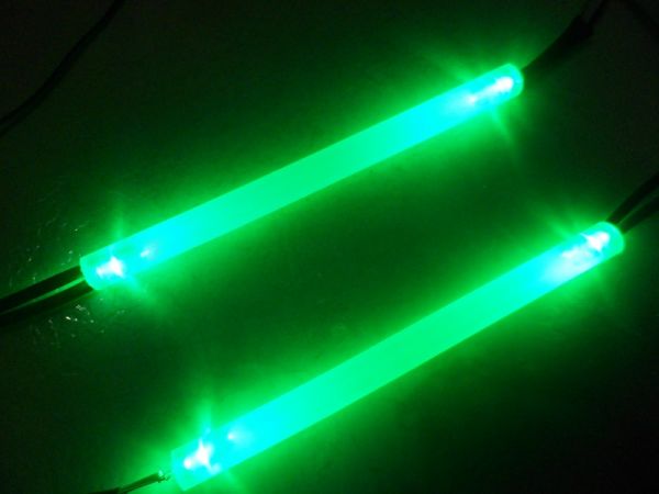 Barras com leds auto brilho e plugue de ponta