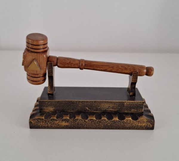 Mimo mini malhete na base (Quadrado)