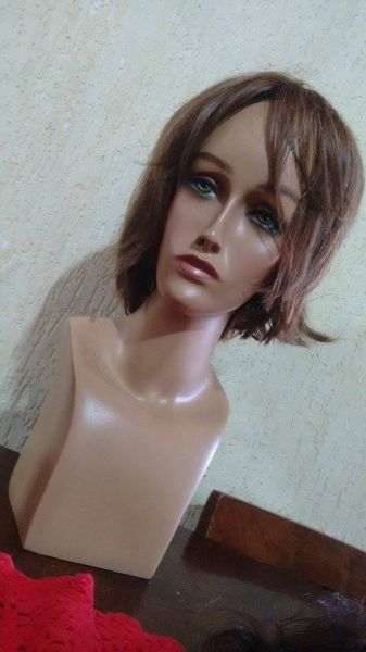 Peruca cabelo natural castanho claro  com franja