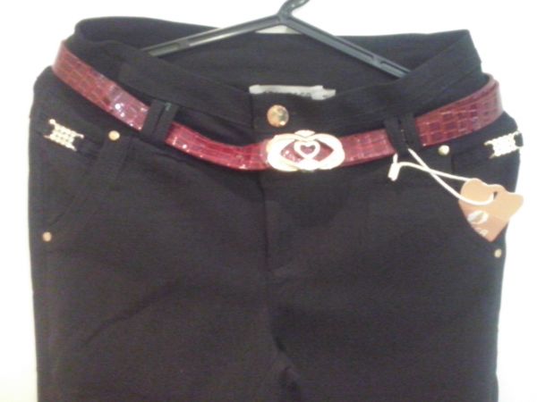 CALÇA LEG JEANS C/ COURO