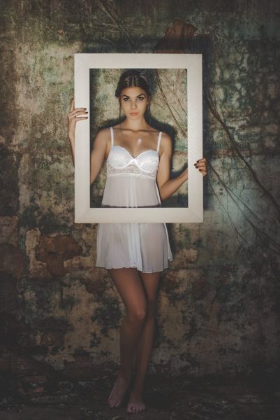 1096 – Camisola transparente com bojo de tule rendado