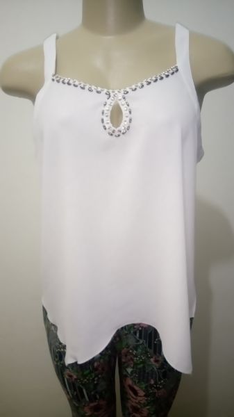 Blusa Viscose texturizada com Pedras Branco. Ref: VC01