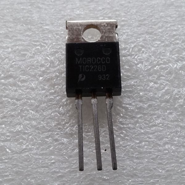 Triac TIC226D