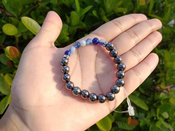 Pulseira dos chacras com quartzo azul