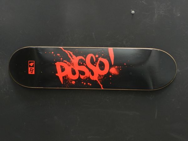 Shape Posso! Killa Spray preto - vermelho