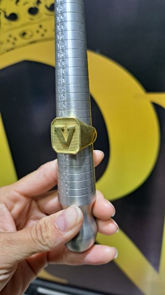 ANEIS PESONALIZADOS LETRA 15 DIAS UTEIS ENVIO