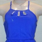 Camiseta azul com alças reguláveis