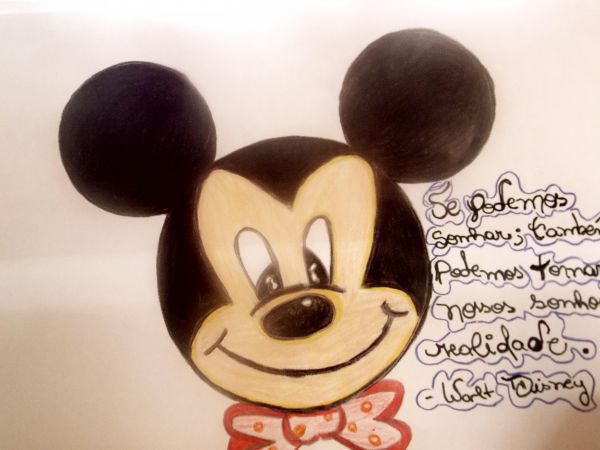Camiseta Mickey pensamentos