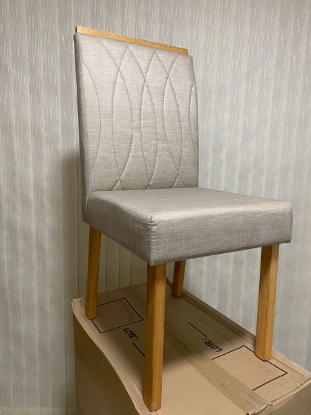 Kit com 2 Cadeiras 01 com Bordado 07 Veludo Texturizado Linho Bege 074 Carvalho Decor