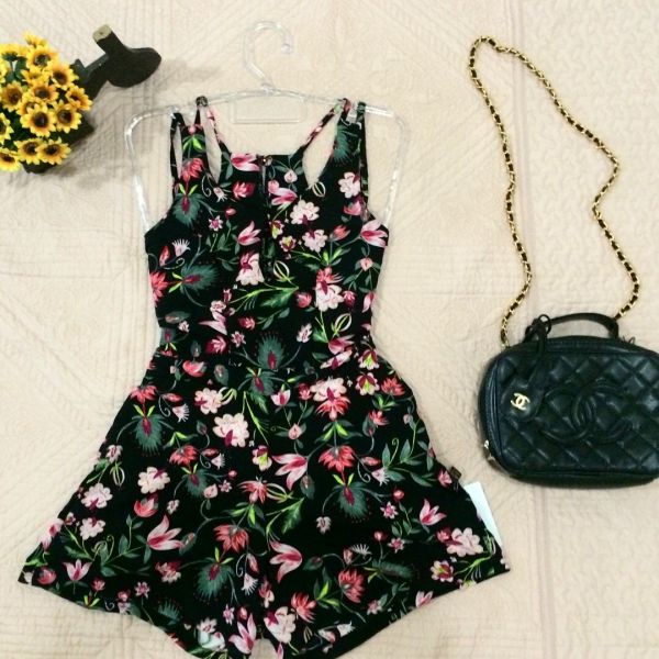 Macaquinho preto floral