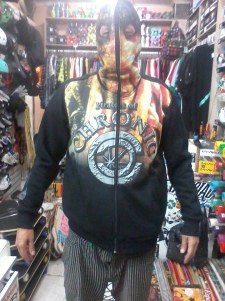 Moletons Chronic com toca mascarada