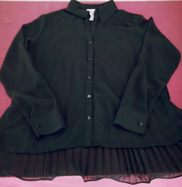 Camisa drapeada transparente