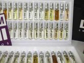 Imperdível, Estojo Com 54 Perfumes Lumi De 8ml Em Spray