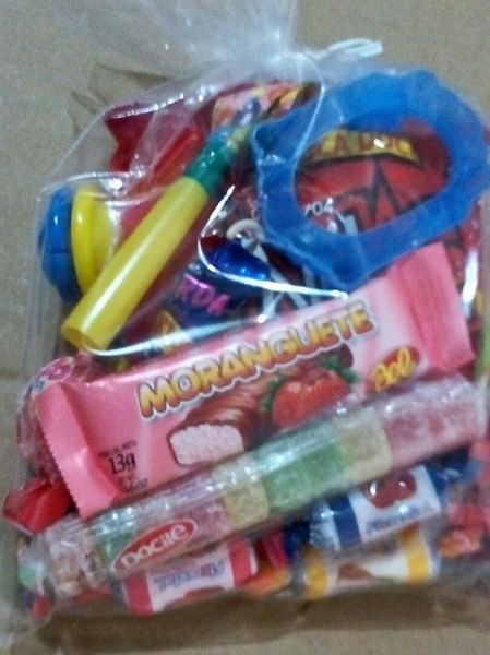25 kits para sacolinha surpresa de festa de aniversário