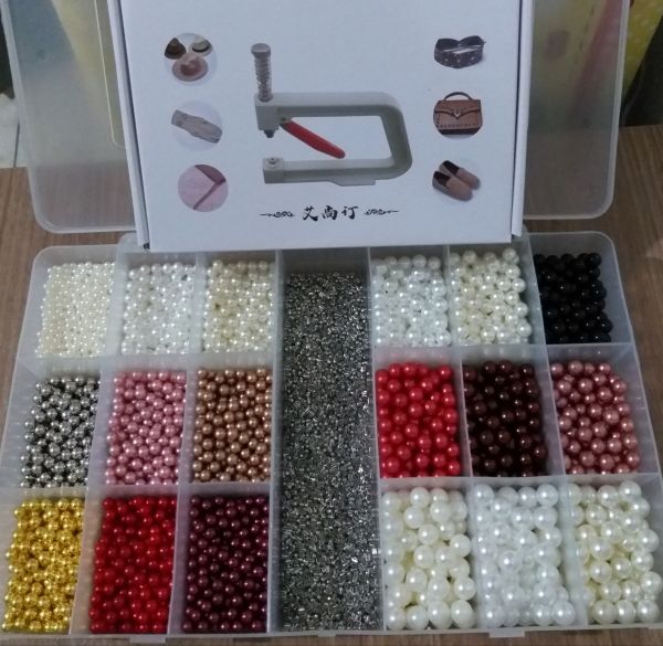 * Máquina de aplicar pérolas +Maleta+500g de Pérolas SEM furo Tam 6 e