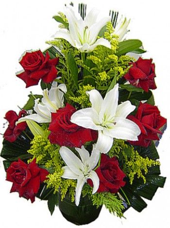 Arranjo com Rosas Importadas e Lírios