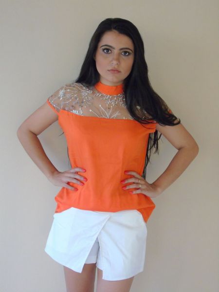 Blusa detalhe tule