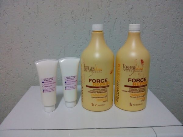 Kit Forever Liss Shampoo 110g + Condicionador 110g