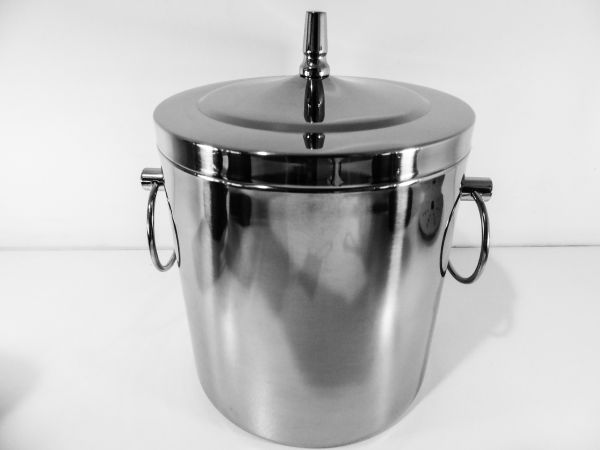 Balde Térmico Para Gelo  Com Coletor De Água Em Inox - 1,4 L