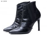Bota Cano Curto BICO FINO PRETA- TORRICELLA