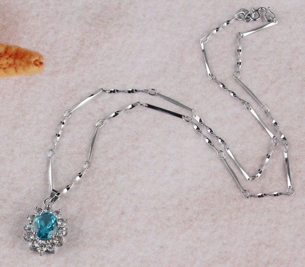 Colar Folheado a Ouro branco com Pedra Agua Marinha