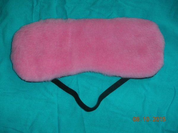 Máscara de Pelúcia Rosa, forrada com algodão orgânico