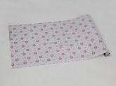 papel-de-parede-com-fundo-cinza-claro-e-desenhos-em-tons-de-rosa-e-cinza-infantil-MODELO 03