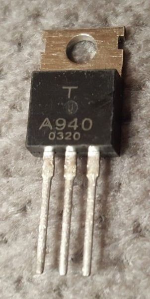 Transistor 2sa940