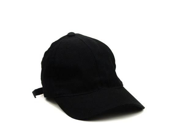 Boné Liso preto Com Regulagem Aba Curvada -PROMOÇÃO!