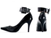 SCARPIN PRETO VERNIZ TORRICELLA