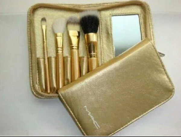 KIT 4 PINCÉIS ESSENCIAIS MAC GOLD (RÉPLICA)