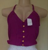 CAMISETA COM ALÇAS REGULÁVEIS