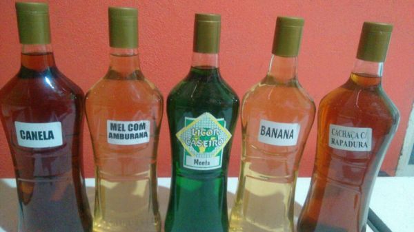 CACHAÇAS SABORES DIVERSOS