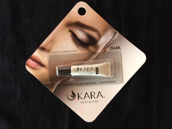 Cola para cílios postiços Kara