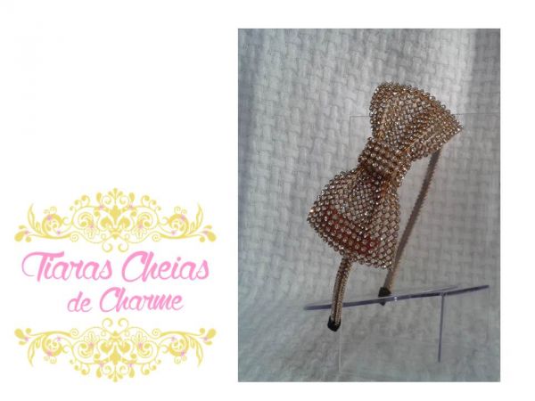 LAÇO DE STRASS