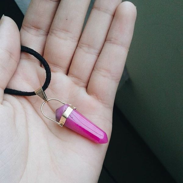 Gargantilha com Ponta de Pedra Ágata Rosa