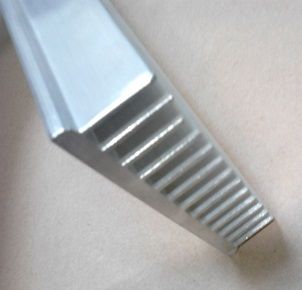 Dissipador de Alumínio 104 x 25 x 108 mm (largura / aleta / comprimento)