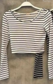 Blusas Femininas Cropped Listrada Preto e Branca Manga Longa