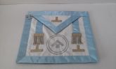 Avental Past Master