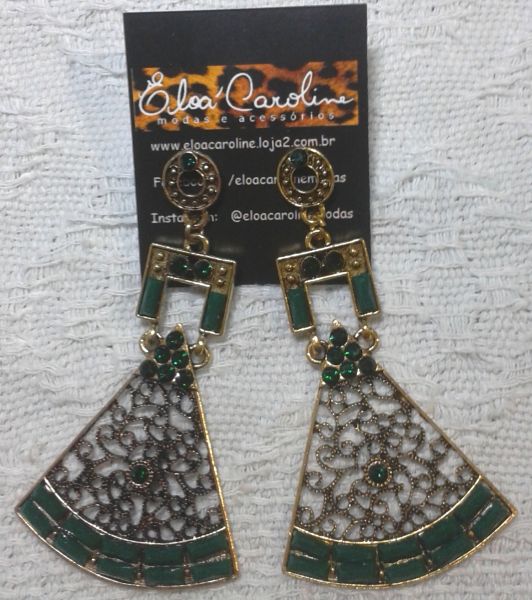 Brinco com pedras verdes- Ref 11