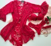 Hoby em Tule com Renda