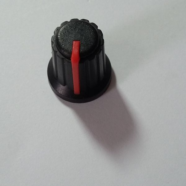 Knob Preto Indicador Vermelho Para Potenciômetro Estriado